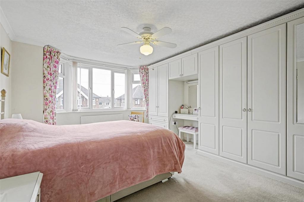Bedroom 1 1.jpeg