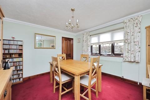 4 bedroom detached house for sale, Narborough Road, Pentney