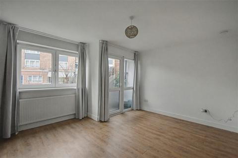 undefined, St. Saviours Estate, London