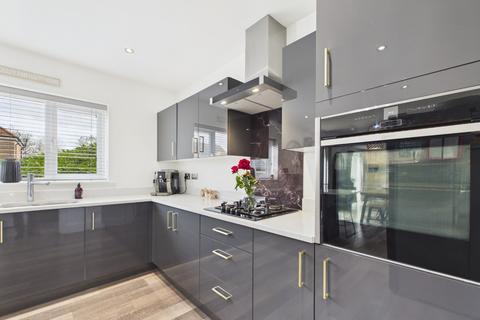 5 bedroom detached house for sale, Taylor Avenue, Cottingham,HU16 5FR
