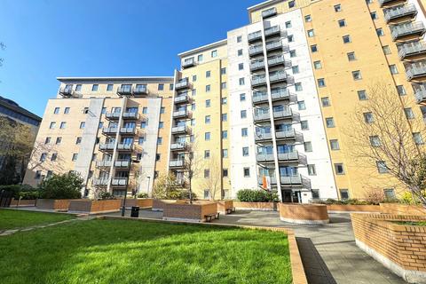 3 bedroom apartment to rent, Aspect 14  Elmwood Lane, Leeds LS2