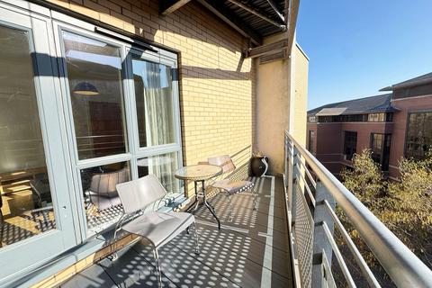 3 bedroom apartment to rent, Aspect 14  Elmwood Lane, Leeds LS2