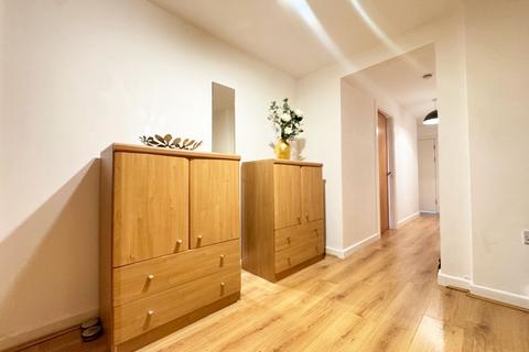 3 bedroom apartment to rent, Aspect 14  Elmwood Lane, Leeds LS2