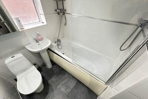 undefined, Porlock Drive, Luton, Bedfordshire, LU2 9LL