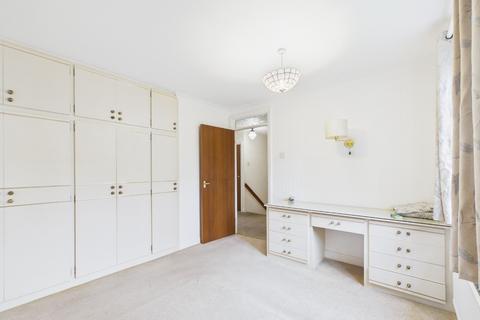2 bedroom flat for sale, Applegarth Mews, Crescent Street, Cottingham, HU16 5SS