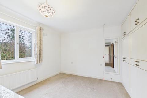 2 bedroom flat for sale, Applegarth Mews, Crescent Street, Cottingham, HU16 5SS