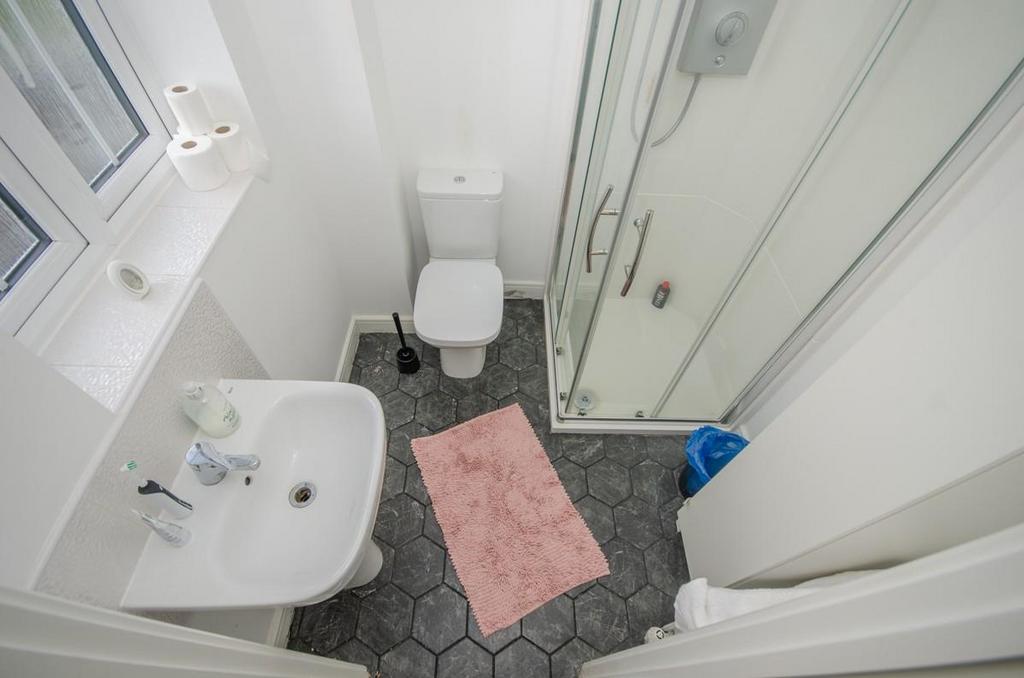 En suite.jpg