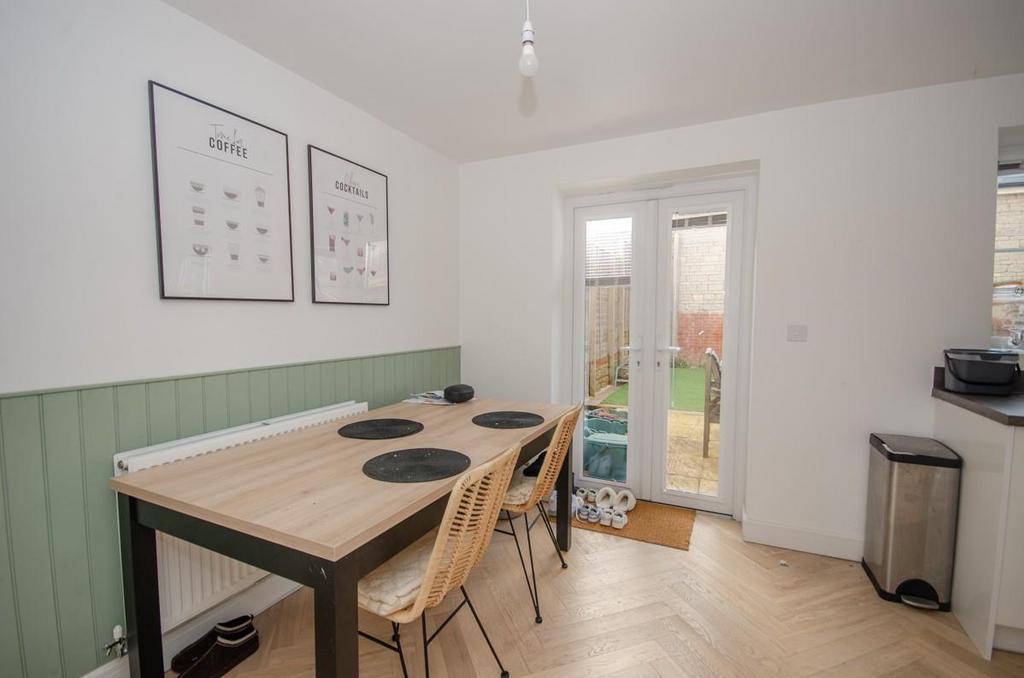 Dining area.jpg