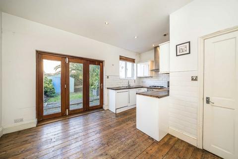 4 bedroom terraced house for sale, Crowborough Road, London SW17