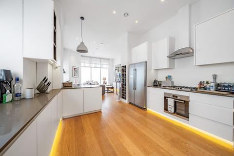 2 bedroom property to rent, Oxford Road, Putney, London, SW15
