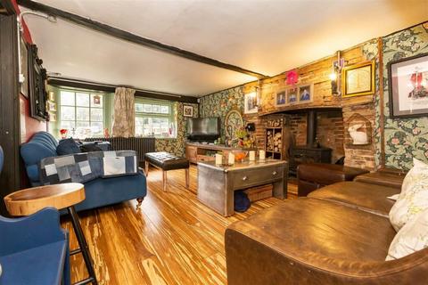 5 bedroom detached house for sale, High Road, Epping, CM16