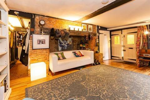 5 bedroom detached house for sale, High Road, Epping, CM16