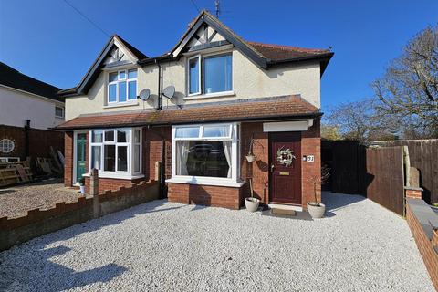 3 bedroom semi-detached house for sale, Coniston Road, Gloucester