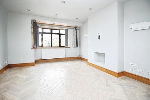 3 bedroom semi-detached house for sale, Mountfield Road, Hemel Hempstead HP2