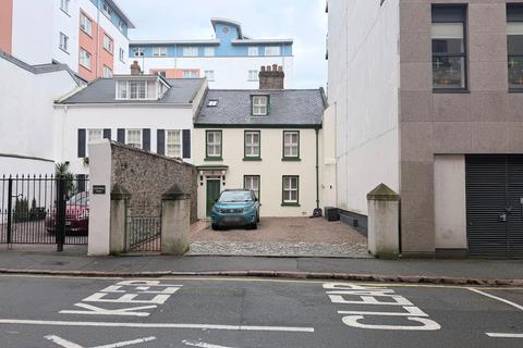 4 bedroom terraced house to rent, Patriotic Place, Jersey JE2