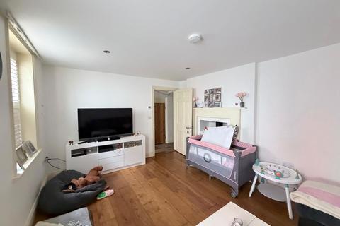 4 bedroom terraced house to rent, Patriotic Place, Jersey JE2