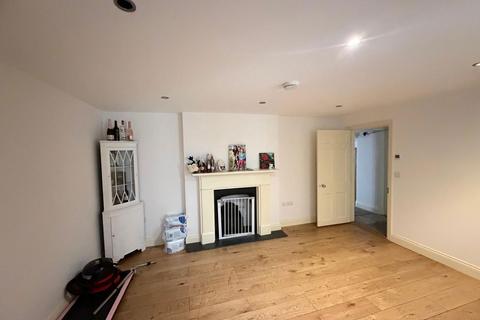 4 bedroom terraced house to rent, Patriotic Place, Jersey JE2