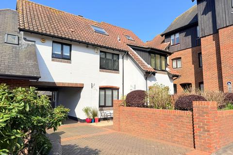 Shamrock Way, Hythe, SO45