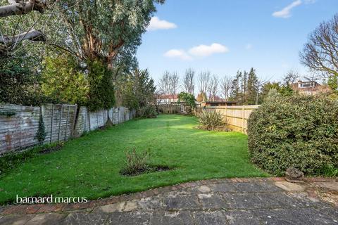 3 bedroom semi-detached house for sale, Raeburn Avenue, Surbiton