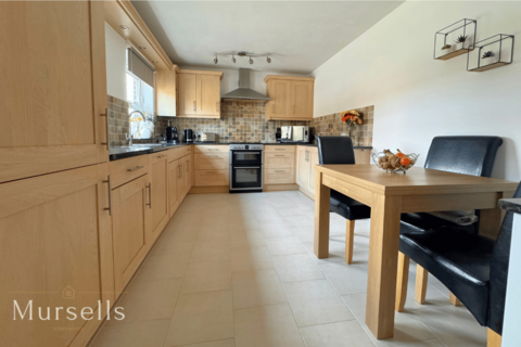 3 bedroom end of terrace house for sale, The Spinney, Poole BH16