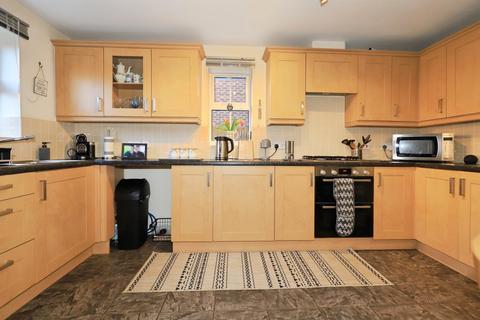 4 bedroom detached house for sale, College Road, Kidderminster