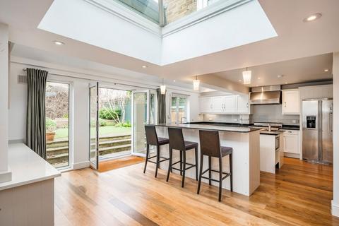 4 bedroom terraced house to rent, Walham Grove, London SW6
