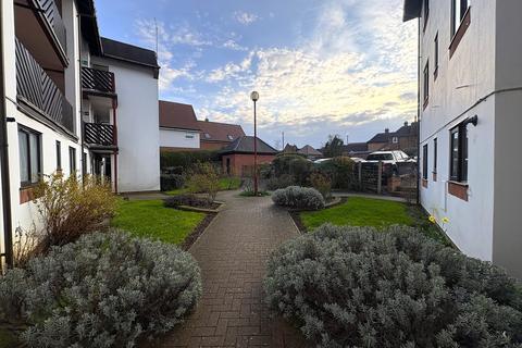 2 bedroom apartment for sale, Norton Way South, Letchworth Garden City, SG6