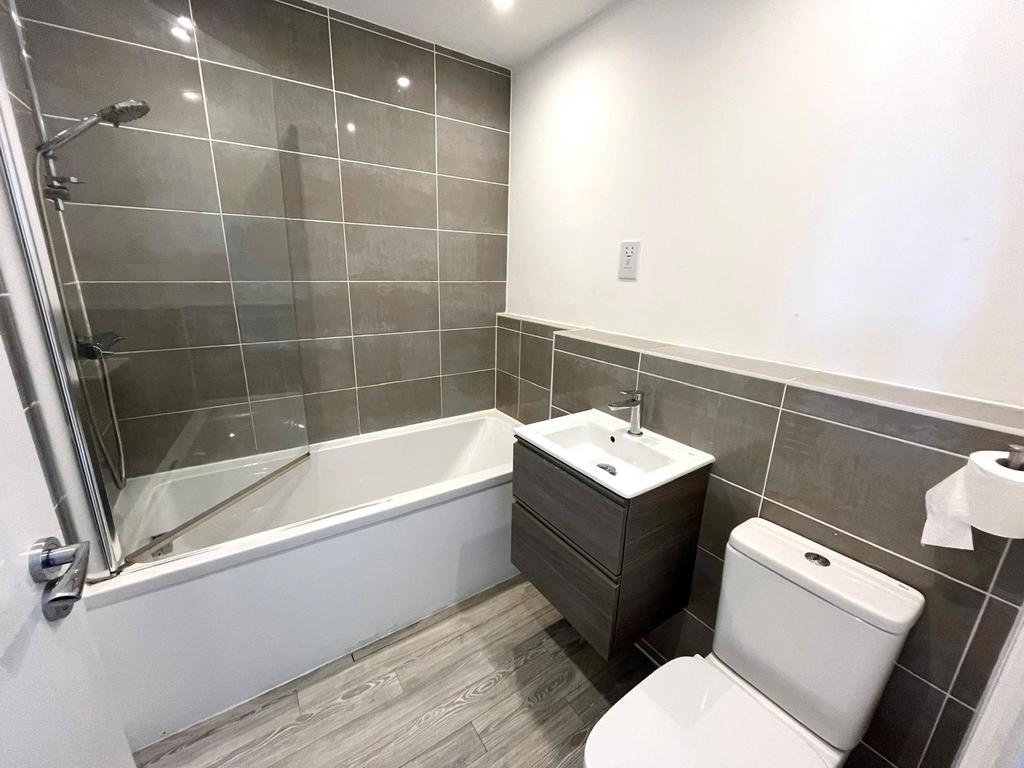 Main Bathroom