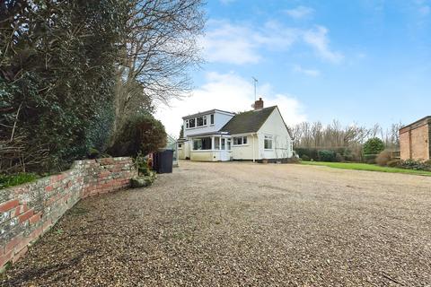 3 bedroom detached bungalow for sale, London Road, Felbridge, East Grinstead