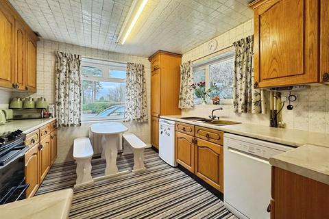 3 bedroom detached bungalow for sale, London Road, Felbridge, East Grinstead