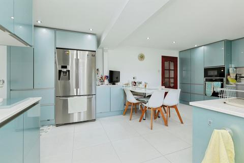 4 bedroom detached house for sale, The Broadway, Oadby, Leicester