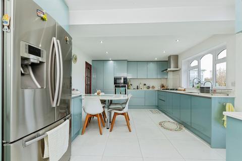 4 bedroom detached house for sale, The Broadway, Oadby, Leicester