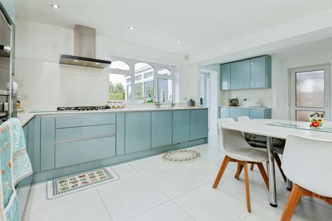 4 bedroom detached house for sale, The Broadway, Oadby, Leicester