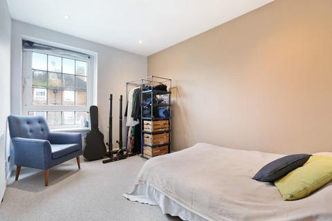 1 bedroom flat for sale, Turnham Road, London