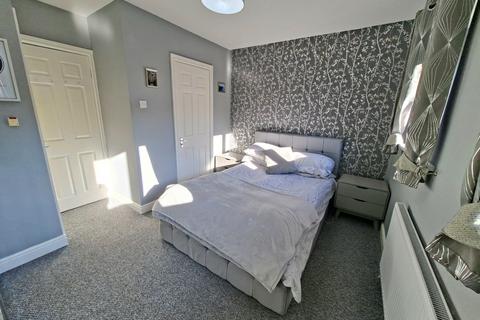 3 bedroom semi-detached house for sale, Paterson Court, Stocksbridge, S36