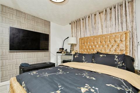 4 bedroom detached house for sale, Sheffield Street, Burton-On-Trent