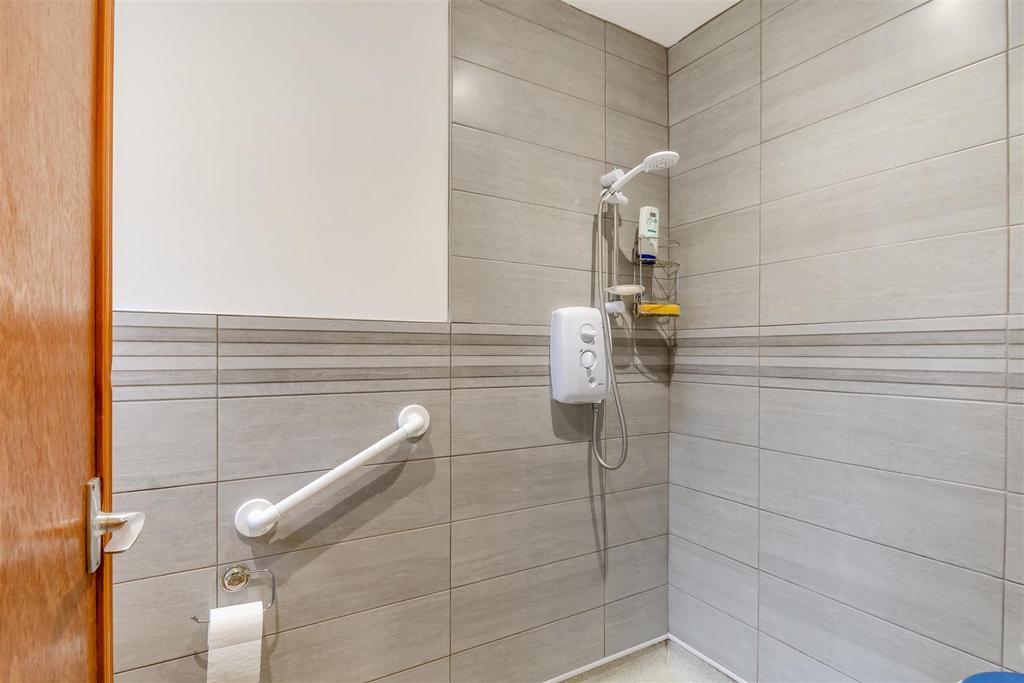 8677946-interior12.jpg