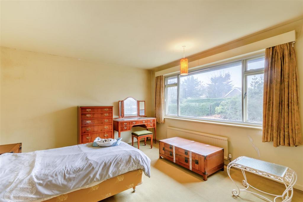 8677946-interior13.jpg