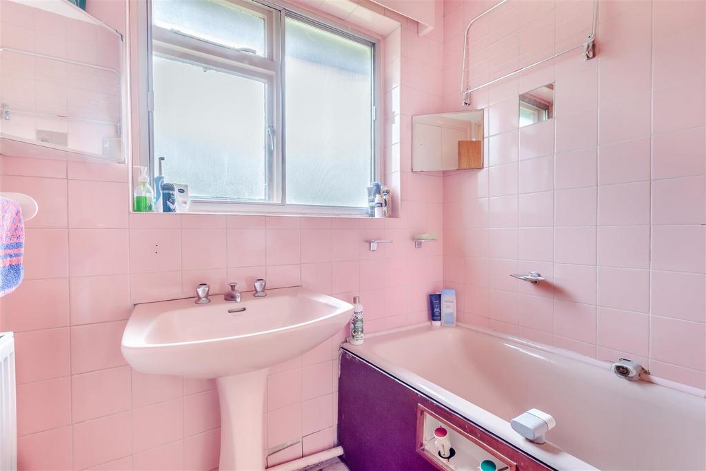 8677946-interior21.jpg