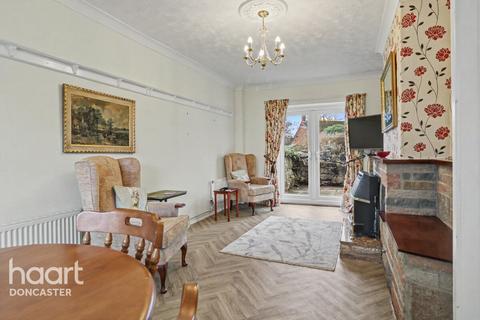 3 bedroom semi-detached house for sale, Clark Avenue, Edlington, Doncaster
