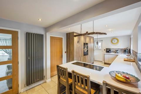 4 bedroom detached house for sale, Holland Avenue, Crowle, Scunthorpe