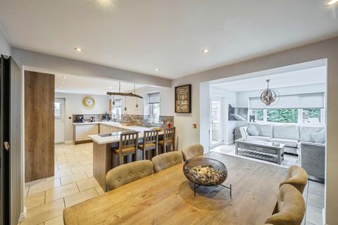 4 bedroom detached house for sale, Holland Avenue, Crowle, Scunthorpe