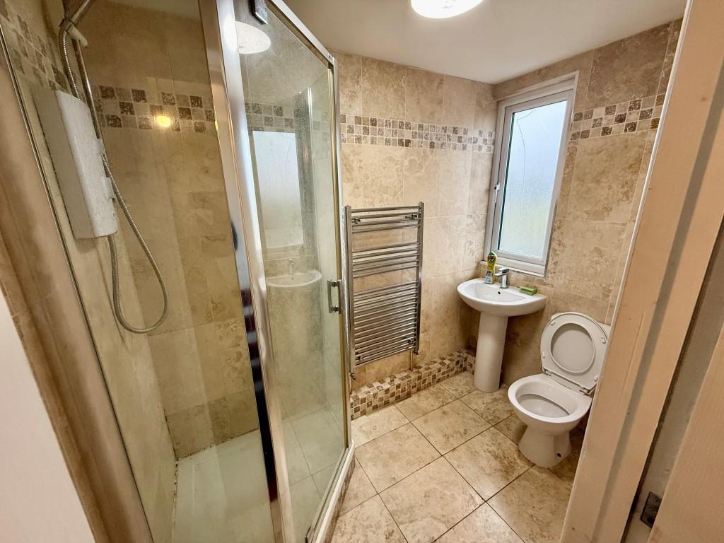 Top floor shower room