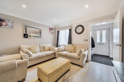 3 bedroom semi-detached house for sale, Connaught Close, Uxbridge