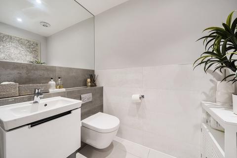 3 bedroom semi-detached house for sale, Connaught Close, Uxbridge