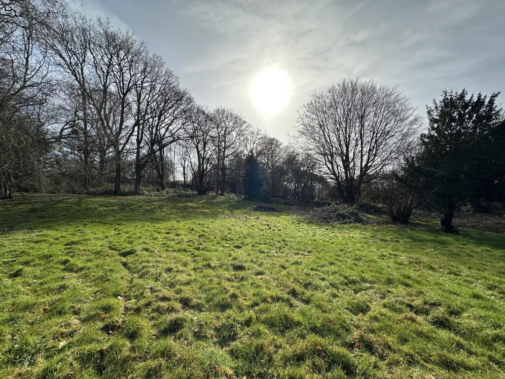 Further 0.65 acres accessible from the end of the