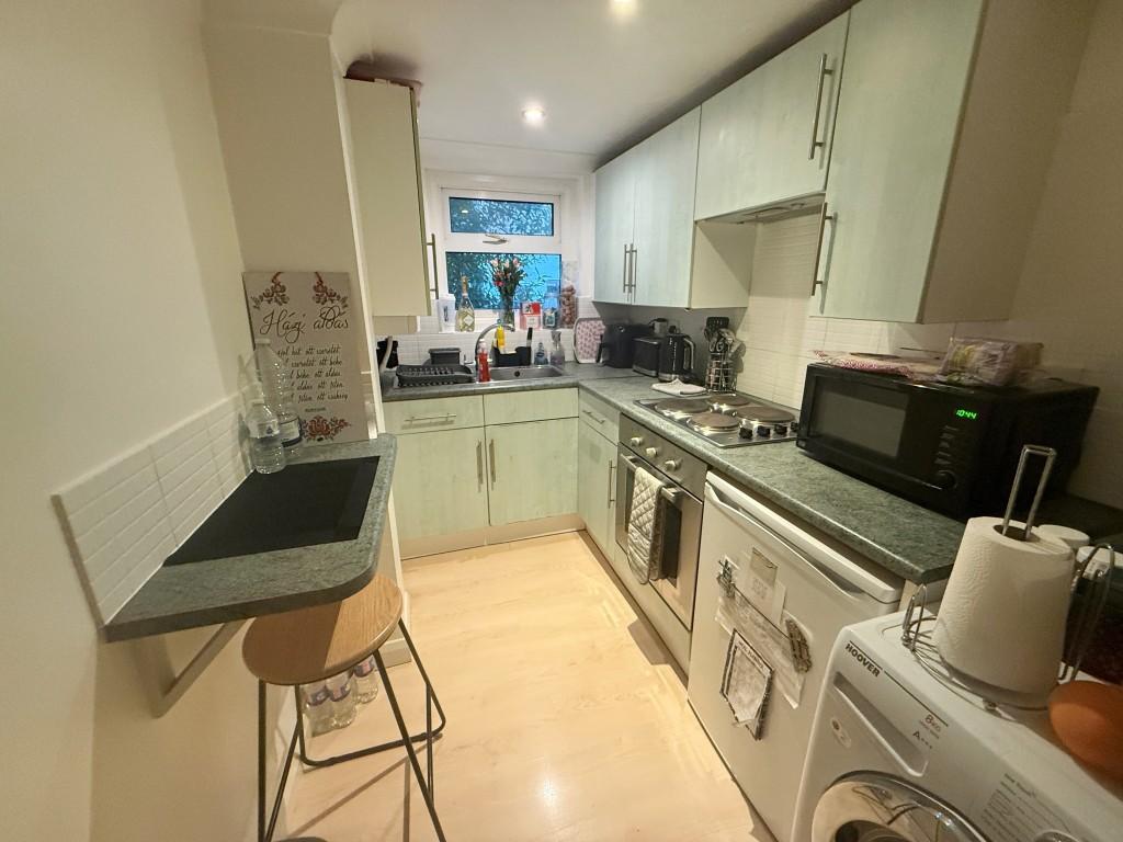 Flat 2 kitchen