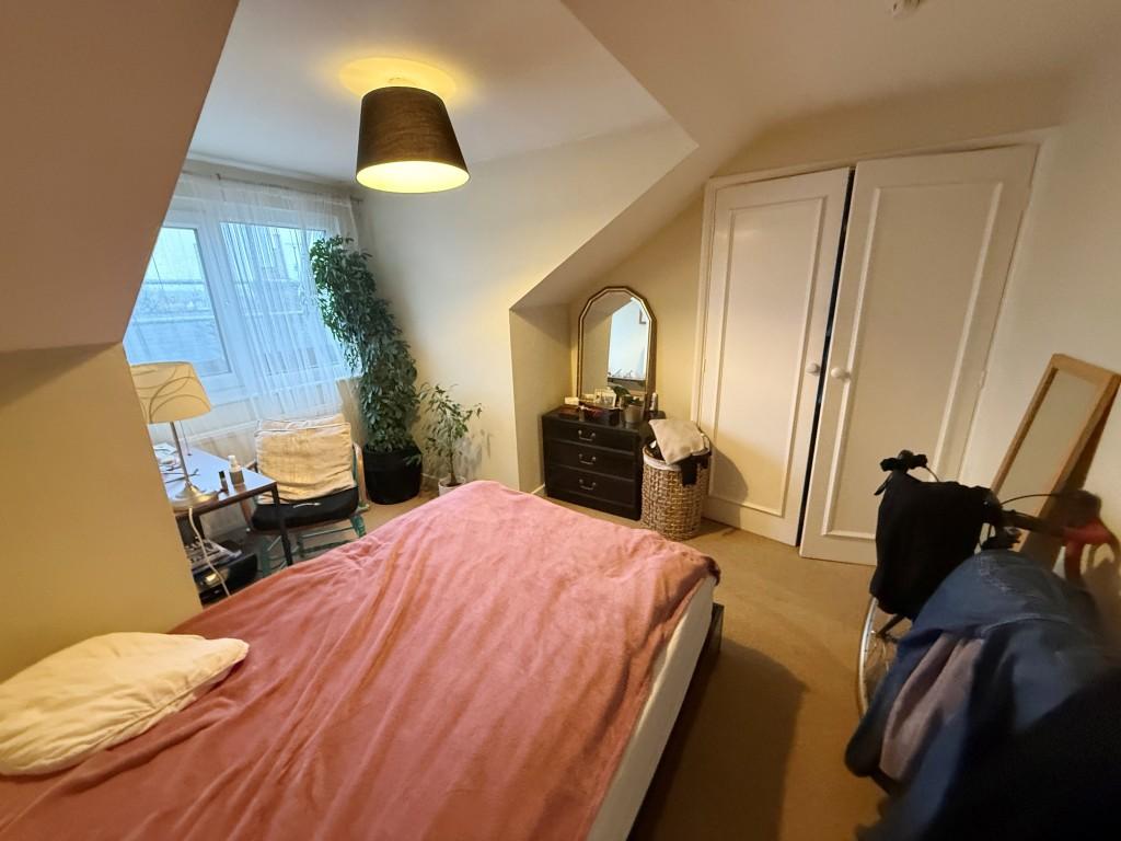 Flat 5 bedroom