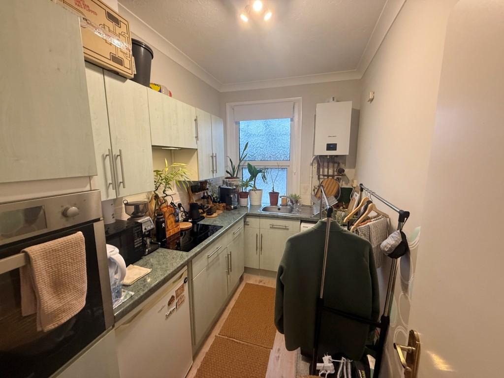 Flat 4 kitchen