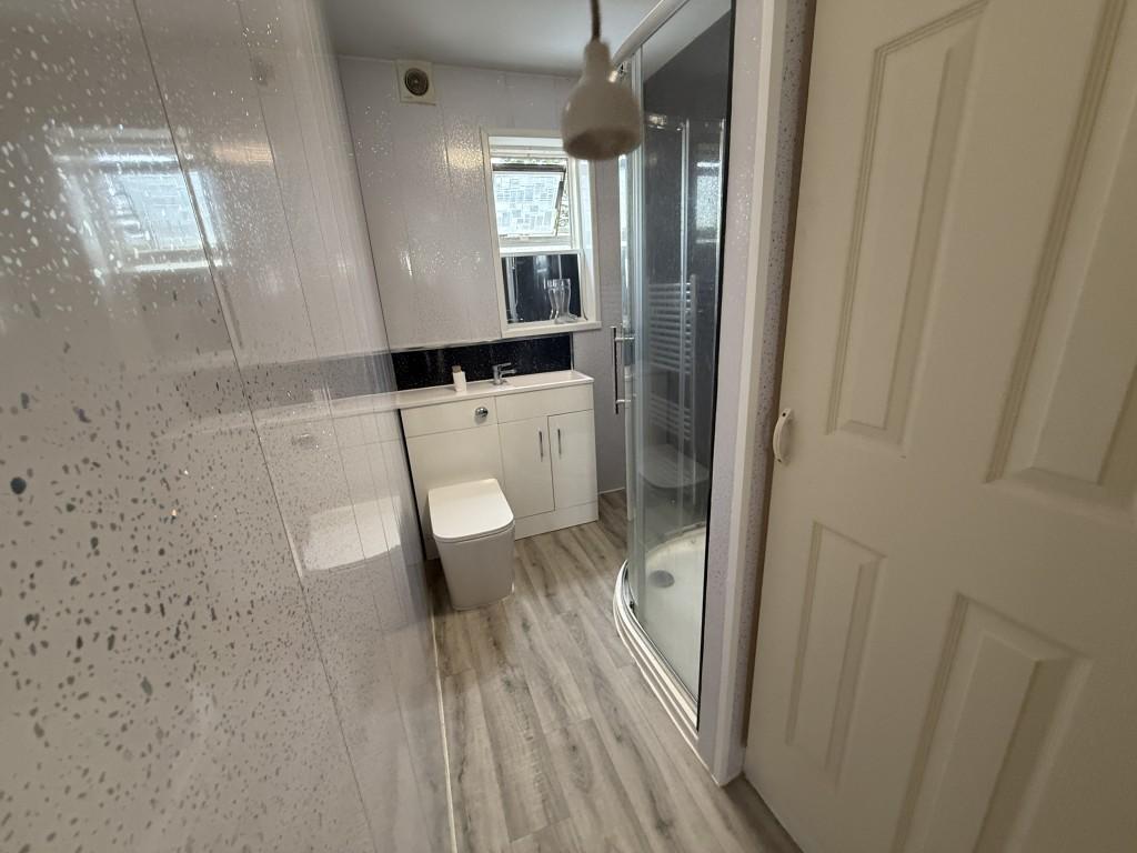Flat- Second floor shower room